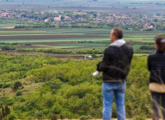 Mir, sunce i čist vazduh čekaju novog vlasnika placa na Fruškoj gori: Prodaje se atraktivno zemljište kraj manastira Hopovo, ovo je cena mir,-sunce-i-cist-vazduh-cekaju-novog-vlasnika-placa-na-fruskoj-gori:-prodaje-se-atraktivno-zemljiste-kraj-manastira-hopovo,-ovo-je-cena