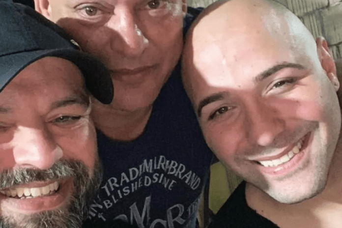 pojavio-se-poslednji-snimak-dragana-lazica-s-preminulim-pevacem:-brat-darka-lazica-se-pre-tragedije-video-sa-sasom!-(foto)