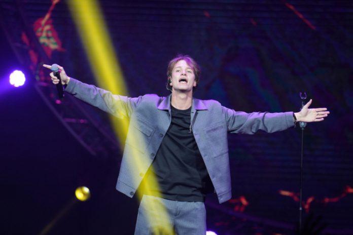 “u-beogradu-se-osecam-kao-svoj-na-svome!”-jakov-jozinovic-zagrmeo-pred-krcatom-dvoranom,-srce-veliko-ko-kuca!-(video)