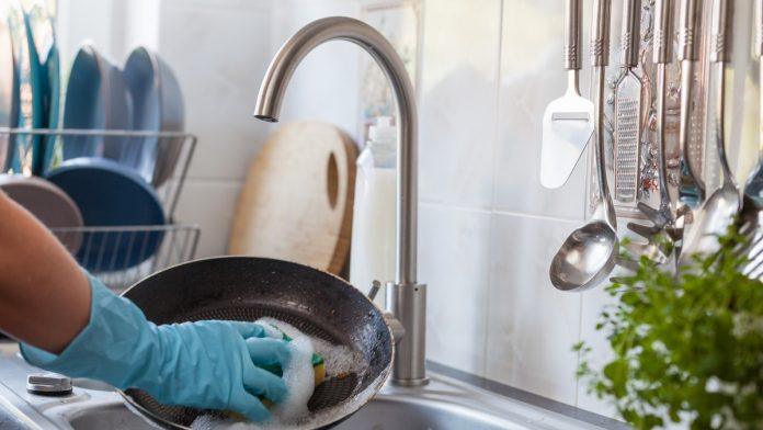 ako-ste-kupili-ovo-za-kuhinju,-odmah-prestanite-sa-upotrebom!-rizik-pri-kontaktu-sa-hranom:-proizvod-povucen-iz-hrvatske