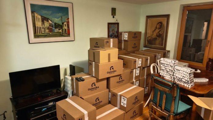 zaplenjeno-450.000-tableta-policija-uhapsila-muskarca-(48)-u-vrdniku:-kod-njega-pronadene-tablete-sa-spiska-psihoaktivnih-supstanci