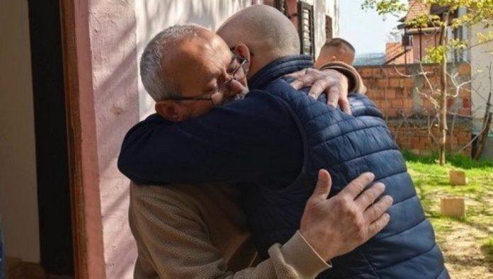 vucevic-posetio-mirka-pavlova-koji-je-skandalozno-sklonjen-sa-ulice:-skroman-covek,-postupio-je-kao-sav-pristojan-svet-(video)