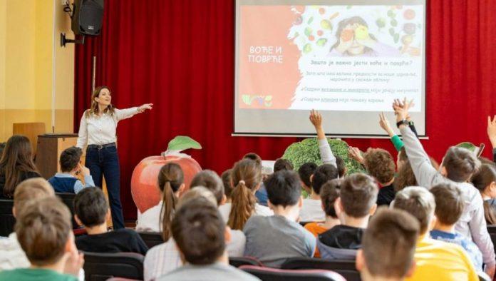 od-edukacije-u-skolama-do-podkasta:-kako-platforma-„zdrava-hrana-svakog-dana“-podstice-zdravije-izbore-svih-generacija