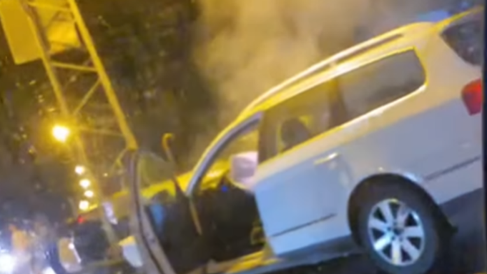 udes-na-ulazu-u-futog-sudarila-se-dva-automobila:-na-terenu-i-vatrogasci-(video)