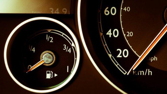 upalila-se-lampica-i-vozite-na-rezervi:-evo-kako-da-maksimalno-smanjite-potrosnju-goriva