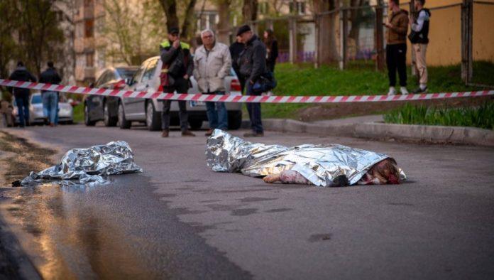 mediji:-dva-policajca-pobegla-sa-mesta-masakra-u-kijevu-nakon-prvih-pucnjeva-(foto)