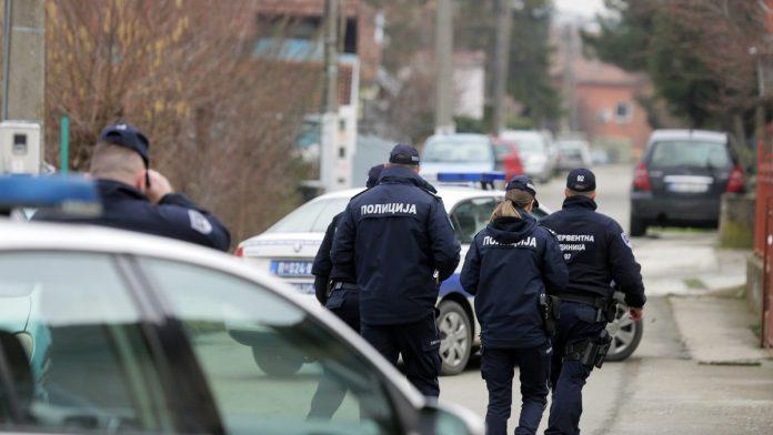 serija-misterioznih-pljacki-kod-prokuplja-mestani-u-strahu:-lopovi-haraju-kombijem,-seku-jastuke-i-odnose-sve