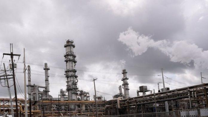 nafta-ispod-100-dolara:-azijske-berze-rastu