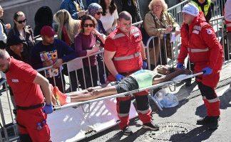 Šok scene, drama na Beogradskom maratonu: Takmičari kolabirali na stazi (FOTO) sok-scene,-drama-na-beogradskom-maratonu:-takmicari-kolabirali-na-stazi-(foto)