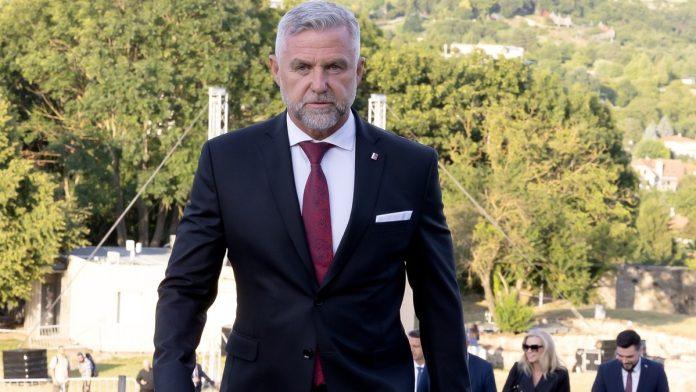 fico-i-gaspar-idu-na-proslavu-dana-pobede-u-moskvi:-letonija-i-litvanija-zabranile-prelet-aviona-premijera-slovacke