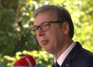 “Nećemo ćutati na vapaj ove zemlje i krvi koja iz nje izbija” Vučić održao moćan govor: Pokazaćemo vam kako izgleda ostrvo slobode u Evropi “necemo-cutati-na-vapaj-ove-zemlje-i-krvi-koja-iz-nje-izbija”-vucic-odrzao-mocan-govor:-pokazacemo-vam-kako-izgleda-ostrvo-slobode-u-evropi