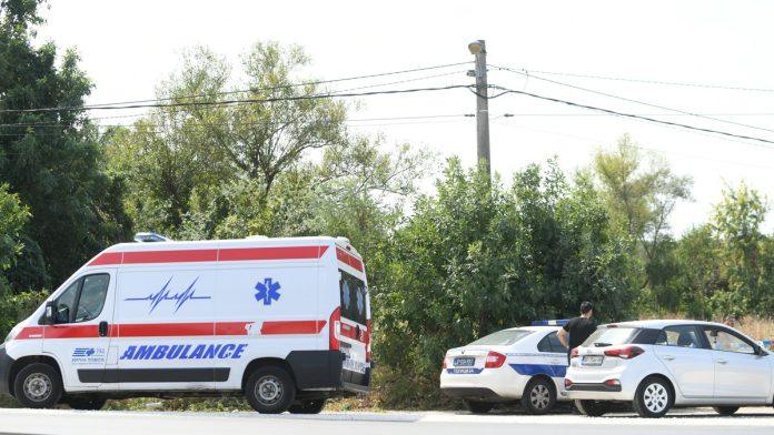 motociklista-pao-na-auto-putu-milos-veliki!-na-terenu-su-policija-i-hitna-pomoc:-stvaraju-se-veliki-zastoji