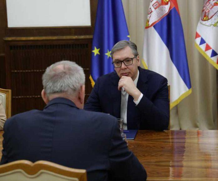 predsednik-srbije-nastavlja-konsultacije-sa-strankama:-danas-na-andricevom-vencu-alternativa-za-promene-i-ujedinjena-seljacka-stranka