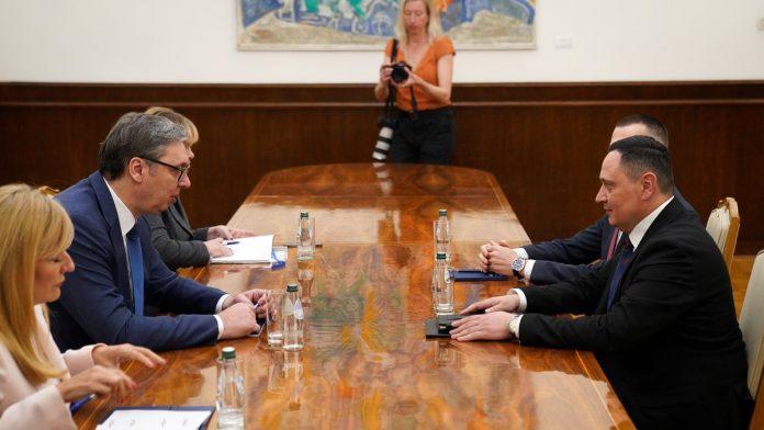 nastavljene-konsultacije-vucica-sa-strankama,-u-predsednistvu-predstavnici-alternative-za-promene,-pa-ujedinjena-seljacka-stranka-(foto)