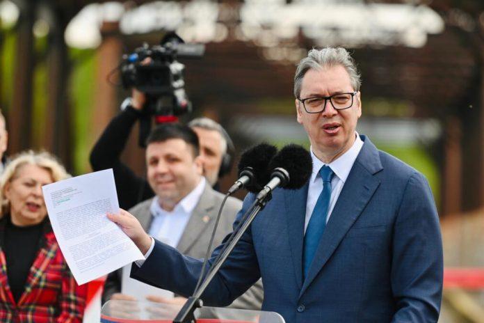 vucic-raskrinkao-lazi-iz-dilasove-stranke-da-se-most-kod-zrenjanina-nakrivio-i-da-nema-dozvolu:-”evo-vam-resenje,-upotrebna-dozvola,-izdata-pre-mesec-dana”