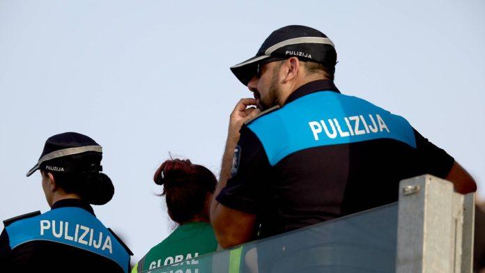 policija-na-malti-posmatrala-auto-drzavljanina-srbije,-a-onda-je-primetila-muskarca-kako-mu-se-priblizava:-sekund-kasnije-srbin-je-uhapsen-(foto)