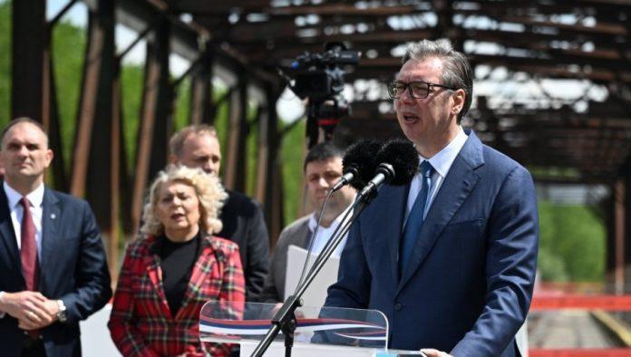 “uvek-cestitamo-onima-od-kojih-izgubimo,-za-razliku-od-nasih-protivnika”-vucic:-njih-predvodi-jedan-visokointelektualni-dvojac-dokic-bodiroga