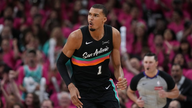 Кошаркашки-“ванземаљац”-пише-историју-–-Вембањама-најбољи-дефанзивац-НБА-лиге