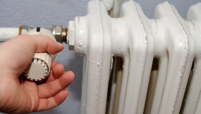 radijatori-u-beogradu-od-jutros-opet-topli:-niske-jutarnje-temperature-produzile-grejanje-i-po-zavrsetku-grejne-sezone