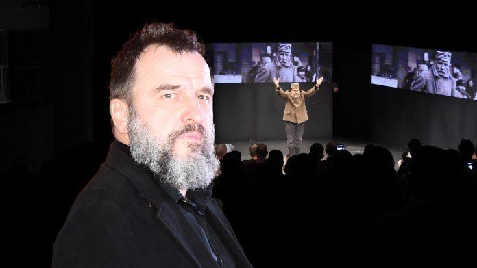 nenad-jezdic-prekinuo-predstavu-u-beogradu-glumac-se-obratio-muskarcu-iz-publike:-“skloni-to-iz-ruke”