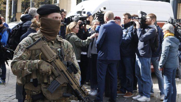 “spremite-zalihe-hrane-i-vode-za-bar-3-dana”-evropska-zemlja-upozorila-gradane-da-imaju-komplet-za-hitne-slucajeve:-sire-se-nuklearni-rizici