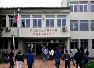 Deo studenata Medicinskog fakulteta u Beogradu objavio da je otpočeta blokada dekanata, traže nove izbore za studentski parlament, blokiran Bulevar oslobođenja deo-studenata-medicinskog-fakulteta-u-beogradu-objavio-da-je-otpoceta-blokada-dekanata,-traze-nove-izbore-za-studentski-parlament,-blokiran-bulevar-oslobodenja