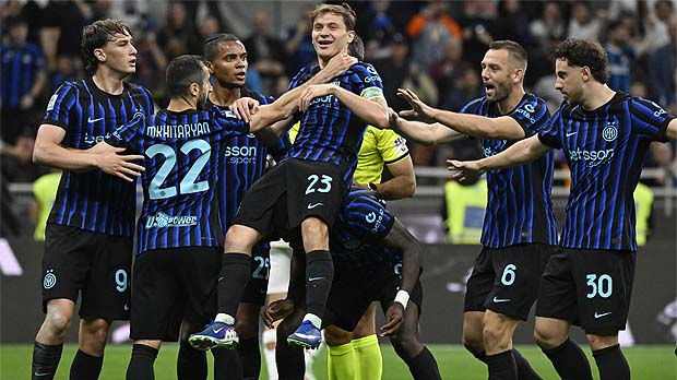 Фудбалери-Интера-после-преокрета-победили-Комо-и-пласирали-се-у-финале-Купа-Италије