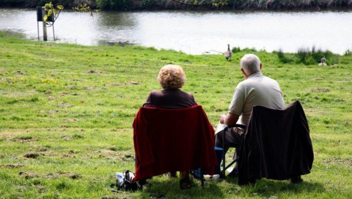 evropljani-zive-sve-duze:-ovo-je-lista-drzava-koje-pomeraju-starosnu-granicu-za-odlazak-u-penziju