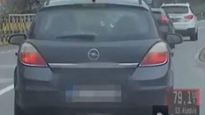 (video)-u-zoni-skole-divljao-skoro-100-na-sat!-haos-u-pozegi:-policija-hitno-reagovala