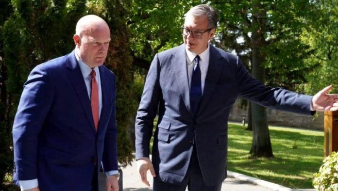 vucic-se-sastao-sa-ambasadorom-sad:-posebno-sam-istakao-da-je-za-srbiju-od-presudnog-znacaja-ocuvanje-sigurnosti-naseg-naroda-na-kim