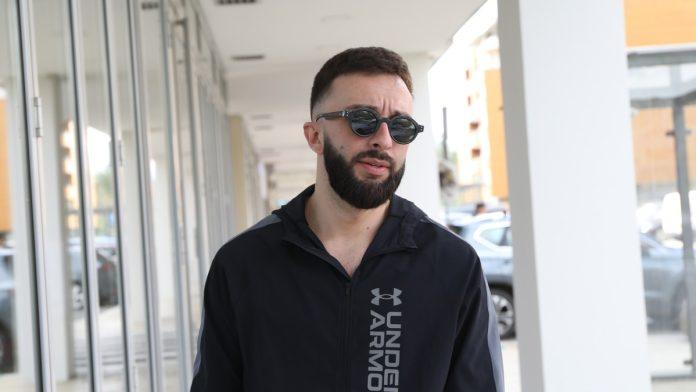 “nosio-je-bombu-usred-bela-dana”-darku-tanasijevicu-pretili-smrcu,-voditelj-slucaj-prijavio-policiji:-“nije-mi-bilo-svejedno”