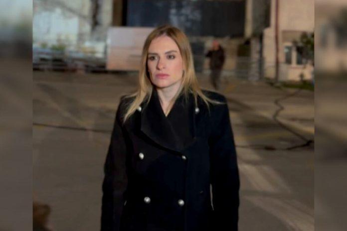 “za-njih-ova-noc-nikada-nije-prosla…”-ministarka-stamenkovski-rano-jutros-polozila-vence-na-mestu-gde-su-nato-bombe-ubile-16-radnika-rts-(video)