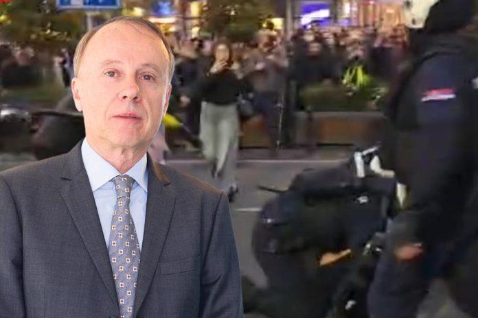 “hoce-sa-rektorske-fotelje-na-politicku-funkciju!”-politicki-strucnjaci-o-blokaderima-i-rektoru-dokicu:-“ja-njih-zovem-dokisti,-oni-su-marionete”