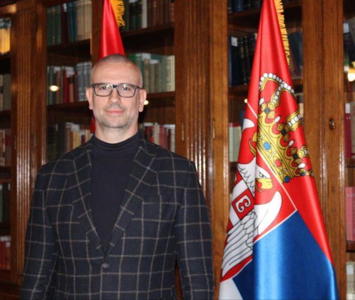 imamo-istorijsku-licnost,-domacina-koji-radi-samo-za-srbiju:-goran-karadzic-objasnio-ko-je-zaista-predsednik-vucic