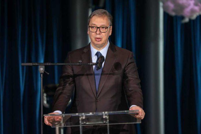 “ako-ne-sanjas-velike-snove,-nikada-ih-neces-ni-ostvariti”-mocne-vuciceve-reci-sa-kule-beograd,-otkrio-glavnu-lekciju-koju-prenosi-najmladem-sinu