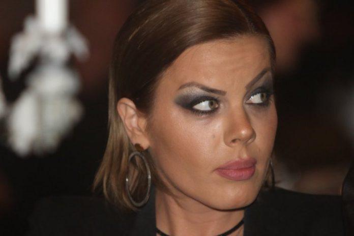 nasoj-glumici-verenik-pucao-u-glavu,-pa-sebi-oduzeo-zivot!-ovako-ona-izgleda-danas!-(foto)