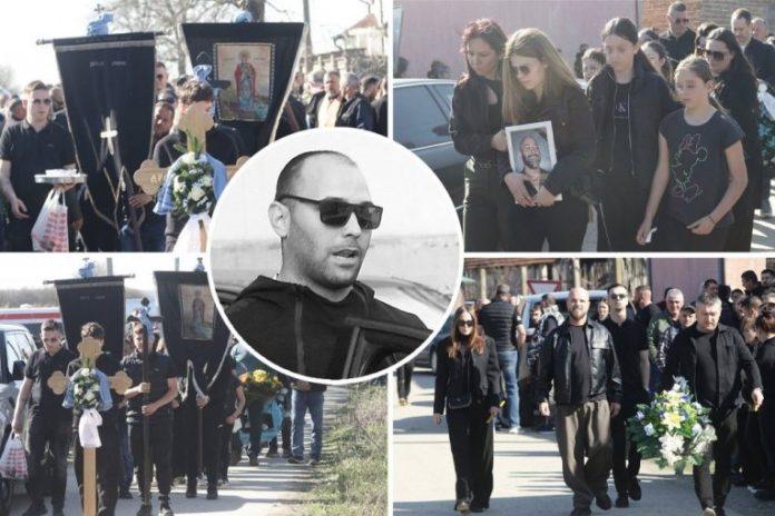 detalj-sa-sahrane-brata-darka-lazica-kida-dusu-na-komade!-pevac-otkrio-po-cemu-ce-pamtiti-dragana-(video)