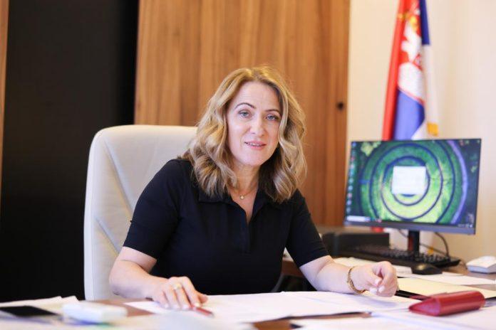 ministarka-paunovic-potpisala-ugovore-o-dodeli-sredstava-za-unapredenje-infrastrukture-i-javnih-usluga-u-30-lokalnih-samouprava