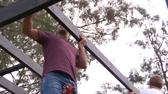 od-brodskog-kontejnera-od-6500-evra-napravio-“kucu-buducnosti”:-kako-za-manje-od-45.000-evra-ziveti-moderno-u-prirodi-(video)