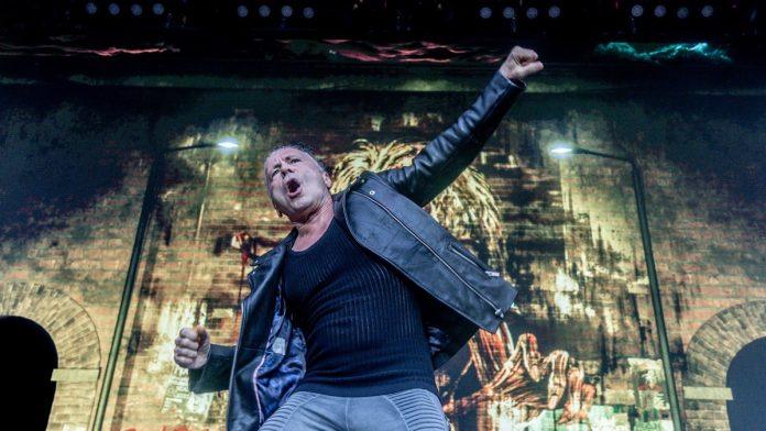 neverovatna-ispovest-clanova-“iron-maiden”-“zamalo-da-dam-otkaz-u-bendu-da-bih-postao-ucitelj-macevanja“:-50-godina-hevi-metala,-pad-poularnosti-i-dani-slave