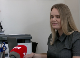 Како Милица Ђурђевић из Варне, иако слепа од рођења, охрабрује друге да пред препрекама никада не одустану Како-Милица-Ђурђевић-из-Варне,-иако-слепа-од-рођења,-охрабрује-друге-да-пред-препрекама-никада-не-одустану