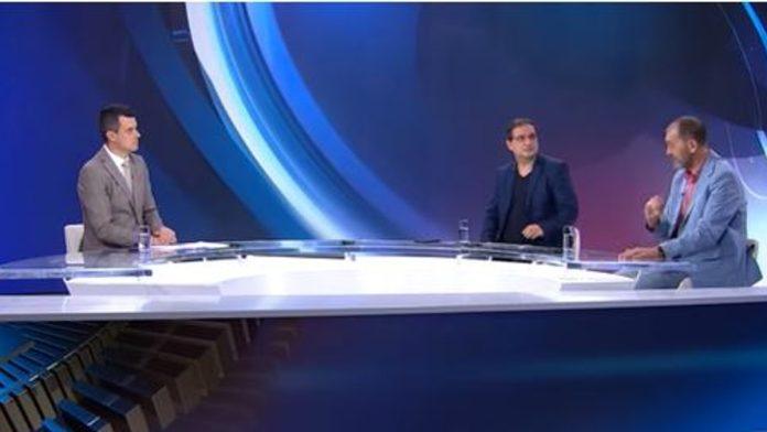 izborni-scenariji-vucic-uskoro-saopstava-termin-glasanja,-opozicija-fragmentisana:-politicka-sahovska-partija-bez-otkrivenih-figura