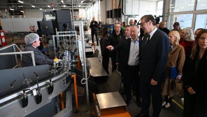 “nismo-sacuvali-nista-iz-onih-dobrih-vremena”-vucic-na-otvaranju-staklare-u-paracinu:-postavljamo-temelje-za-podizanje-dobre-kuce
