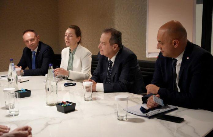 ministar-dacic-u-atini-sa-mihalisom-hrisohoidisom:-razgovor-o-aktuelnoj-bezbednosnoj-situaciji-u-regionu