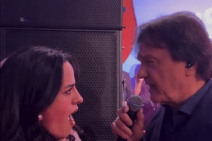 cerki-jovana-memedovica-pozlilo-na-colinom-koncertu!-ono-sto-je-pevac-uradio-ce-vas-ostaviti-bez-daha!-(galerija)