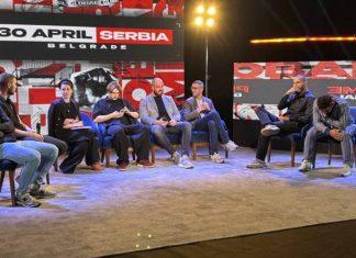 HAOS U BEOGRADU! Borci se sukobili na konferenciji, GAĐAO protivnika MIKROFONOM (VIDEO) haos-u-beogradu!-borci-se-sukobili-na-konferenciji,-gadao-protivnika-mikrofonom-(video)