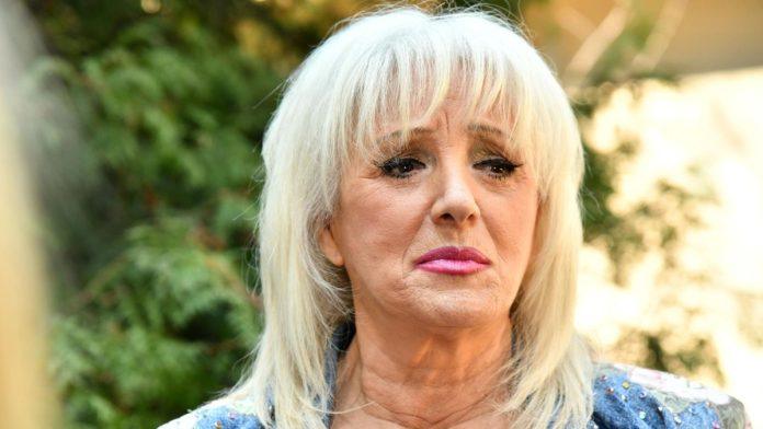 “idemo-na-privatnu-proslavu,-iako-nam-ocevi-leze-u-kapelama”-vera-matovic-sa-erom-ojdanicem-donela-odluku,-pa-progovorila:-“kako-da-udemo-u-crnini-na-veselje?”,-prisetila-se-detalja