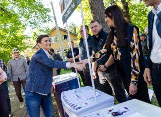 Brnabić u Glogonjskom Ritu: Suština politike i cilj nas iz SNS je briga o narodu, razumevanje njihovih problema brnabic-u-glogonjskom-ritu:-sustina-politike-i-cilj-nas-iz-sns-je-briga-o-narodu,-razumevanje-njihovih-problema