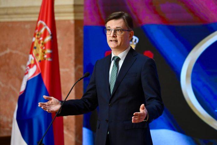 jovanov-demantovao-pisanje-“danasa”-o-izjavi-vucica:-kako-ste-u-reci-“kreten”-prepoznali-piculu-–-pitanje-je-za-vas!-svoj-stav-o-njemu-iznosite-kroz-tuda-usta