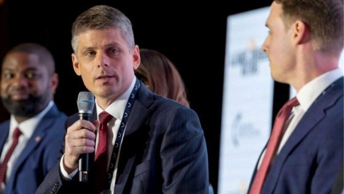 arno-gujon-prihvatio-poziv-na-duel-sa-sandrom-gocijem:-da-li-ce-“hrabrisa”-pobeci-kao-sto-je-pobegao-od-predsednika-vucica?-(video)